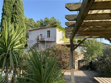 Sul da França Antiga casa de pedra com jardim e apartamento independente 