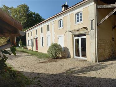 Project in the picturesque village of Rioux Martin