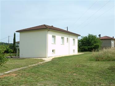 Renovated house with 71 m² of living space including a 74 m²...