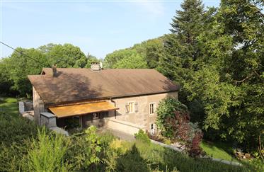 Enchanting mill property with 3.8 ha of land