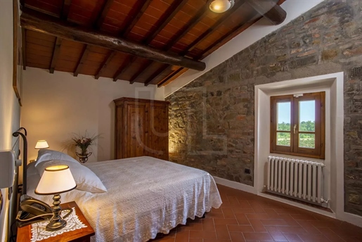 6 Bedrooms - Agriturismo - Arezzo - For Sale