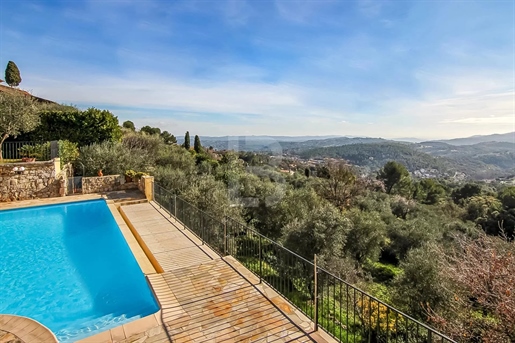 Beautiful Provencal house in quite area