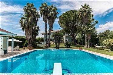 Wonderful charming villa with pool