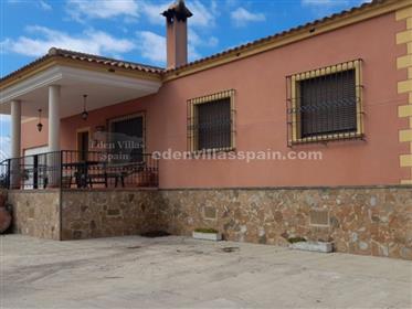 Villa at walking distance from the town and 10 min driving from Dolores