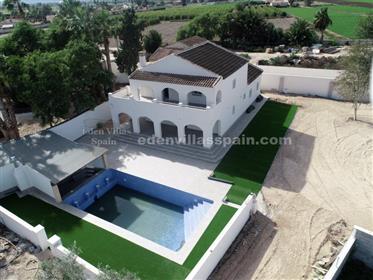 All new Renovated Villa with nice swimming pool 