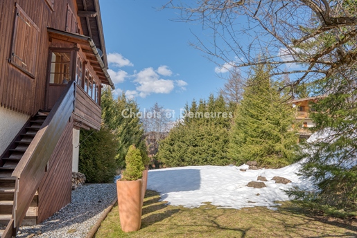 Mont d'Arbois, less than 250 metres from the start of the slopes and golf course, chalet t