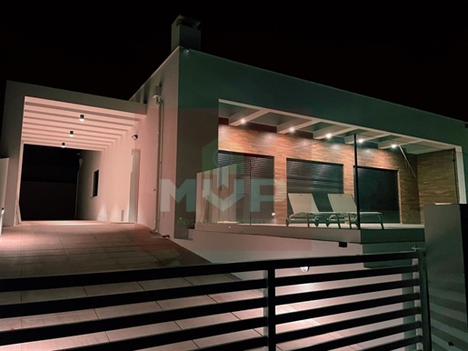 Independent T3 house under construction, located in a quiet area of Altura, Castro Marim, 