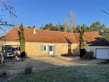 Maison ancienne en pierres dans un secteur recherché