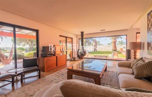 Unique 7-bedroom Villa in Algarve