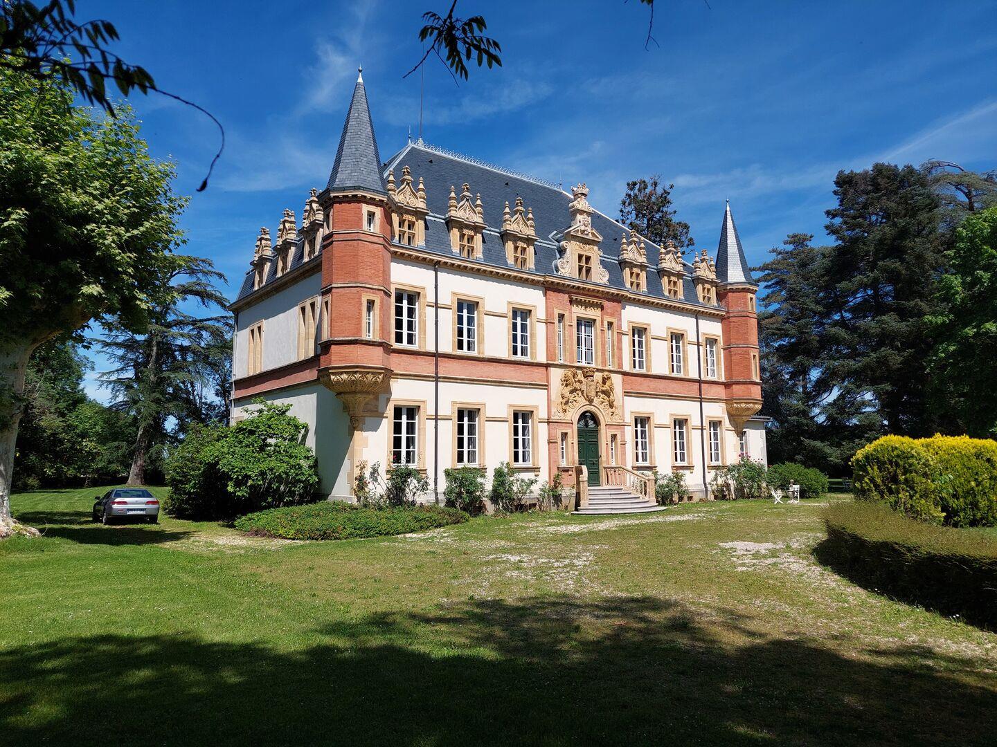 Magnificent Chateau In The Heart Of A Park Of Nearly 2 Hectares Sector ...