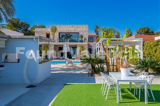 Luxury villa for sale in La Cañada,Valencia