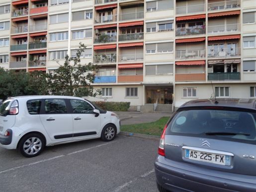 Nîmes, Appartement T,3, 92 m2 , avec garage et parking, en viager 2 têtes.