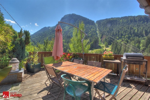 Beautiful chalet with an exceptional location close to the s...