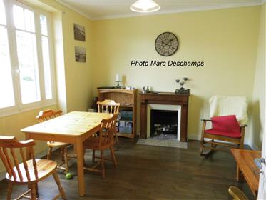 Village house 3ch renovated, bright, semi-detached on one side, with small terrace