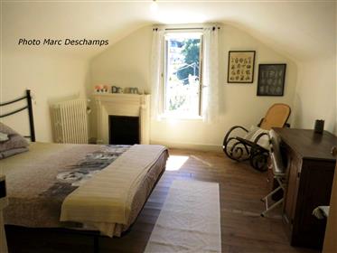 Renovated independent village house, 123m² of living space, 3 bedrooms, on 797m²