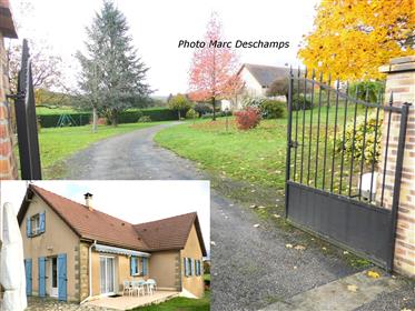 Detached house 4 bedrooms, 106m² of living space + potential, on 3124m² 