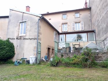 Village house, ~176m² of living space, 5 bedrooms, with gard...
