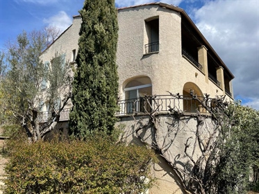 Dpt Bouches du Rhône (13), à vendre Aix-En-Provence grande et imposante maison de 225 m² - Terrain d
