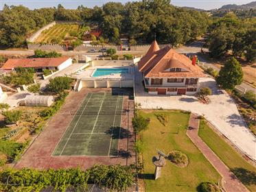 Magnífica Quinta na zona centro de Portugal | 2 hectares | Piscina | campo de Ténis | Jardins | Anim
