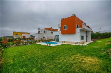 Detached 3 bedroom villa with swimming pool