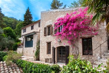 Lovely historic olive oil mill of 250 m2 dating from XVIIth ...