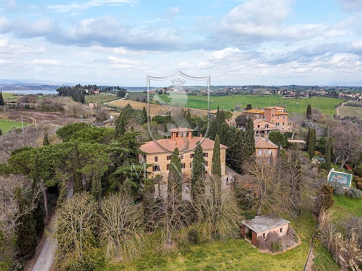 This wonderful historic 17th century Villa is located on the border between Tuscany and Umbria on the edge of a small hamlet surrounded by greenery just a ...