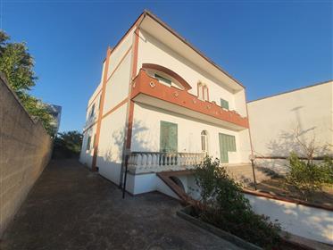 Villa on three floors with large terraces and garden