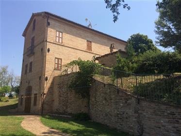 Ancient Villa with swimmingpool  in Castelleone di  Suasa