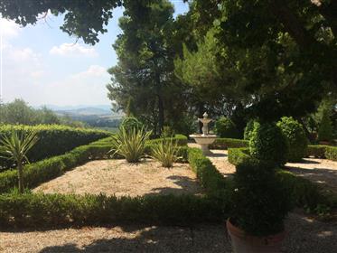 Ancient Villa with swimmingpool  in Castelleone di  Suasa