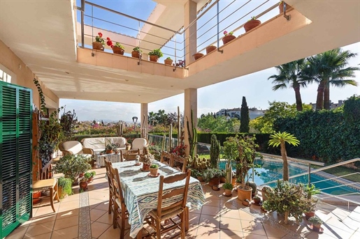 Chalet luminoso en Palma con jardín y piscina