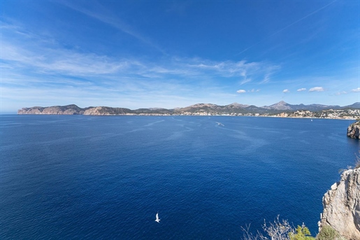 Sunny apartment with sea views not far from the beach in Santa Ponsa