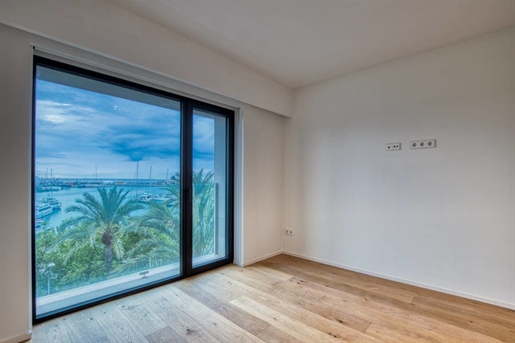 Exclusivo apartamento nuevo en 1. Linea de mar en Palma