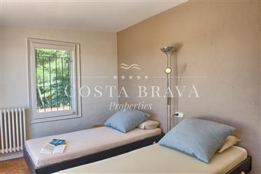 Villa en venta con Vistas a la bahía de Aiguablava, Begur 