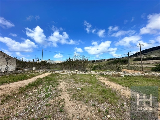 Terrain de 8.400m2 avec ruine sur l'île de Porto Santo