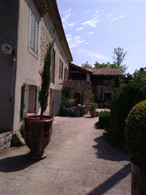 Villa Provençal In An Exceptional Environment
