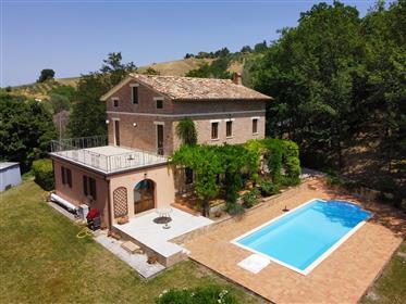 Country House of about 290 sqm for Sale with swimming pool, ...