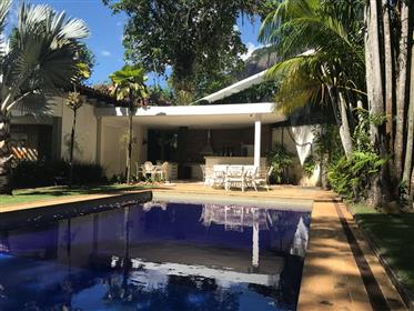 Maison avec piscine à vendre à Barra da Tijuca