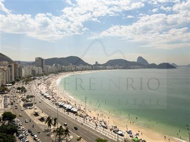 Luxurious apartment with balcony and panoramic view in Copacabana