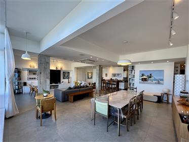 3 suites apartment renovated by the sea in Copacabana