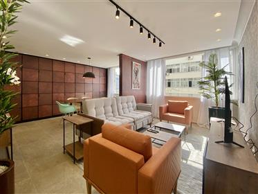 Fully renovated apartment for sale in Copacabana