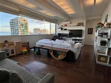 Renovated apartment on high floor and with sea view for sale...