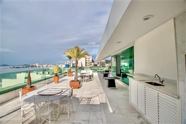 Penthouse in Copacabana with sea view for sale
