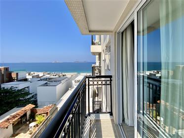 Apartment with two suites with sea view in Ipanema for sale