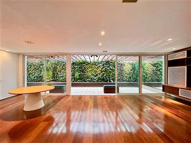 Beautiful renovated Garden style apartment for sale in Ipanema