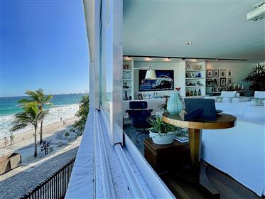Luxury apartment with sea view in Arpoador