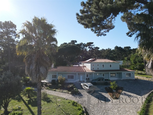 Detached house T5 in Colares