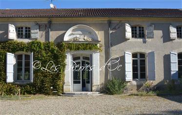 On The Height, Elegant Chartreuse Of The Xvii° century of 740m2 With Centenary Park Of 6Has