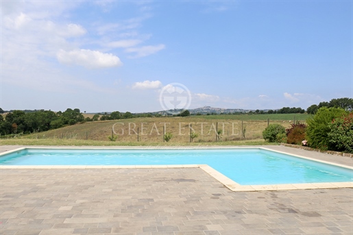 In a panoramic position, surrounded by greenery, Villa Acqua Rossa is set on a plot of land of approximately 8,400 sqm. The villa has a covered surface are...