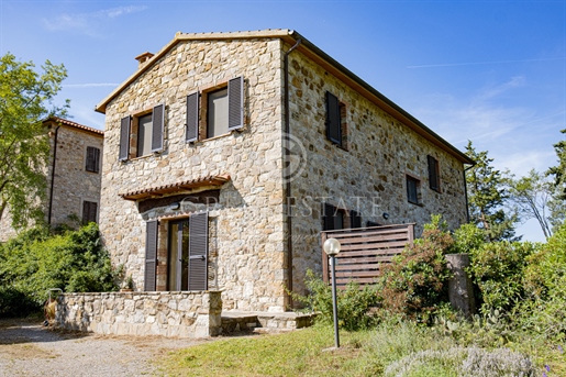 Ancient farmhouse on the hills of Campagnatico with an open and panoramic view of Maremma,