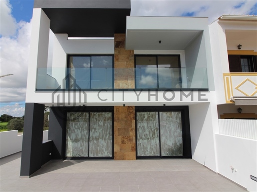 Beautiful townhouse with 3 bedrooms in Tunes